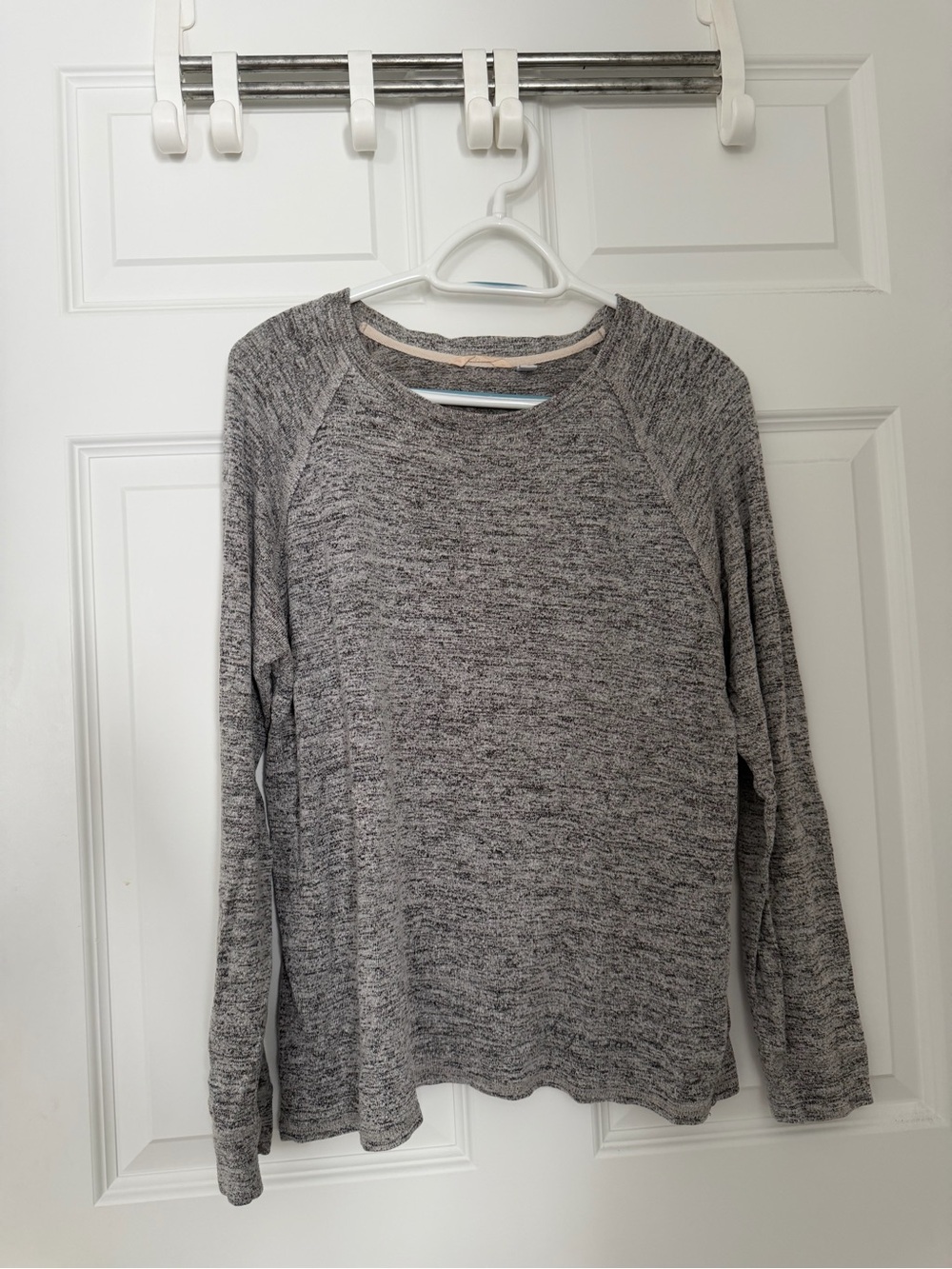 Women’s Gray Marled Long-Sleeve Sweater